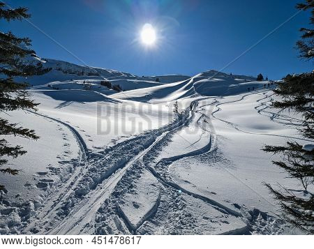 Ski Tour In Switzerland. Mountaineering With Ski On The Mountain Silberen In The Canton Of Glarus Ur