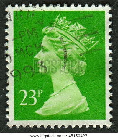 UK-CIRCA 1988:A stempel trykt i UK viser billede af Elizabeth II er den forfatningsmæssige monark af 16 