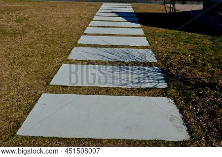 Concrete Path Lawn Pedal Rectangular Shape In Regular Grid Routed Directly Through Beautiful Lawn Su