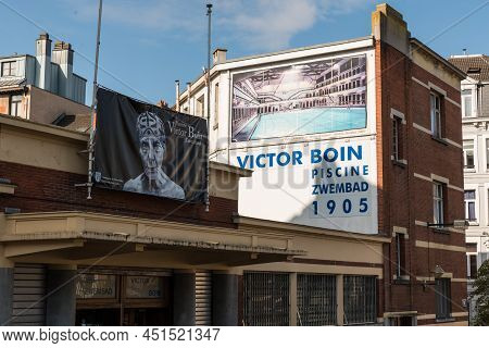 Saint-gilles, Brussels Capital Region - Belgium - 09 07 2019 Facade And Entrance Of The Victor Boin 