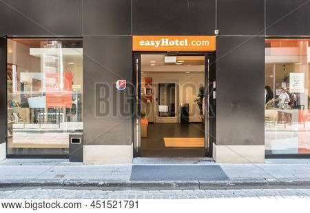 Brussels Old Town, Brussels Capital Region - Belgium - 09 14 2019 Facade And Entrance Of The Easyhot