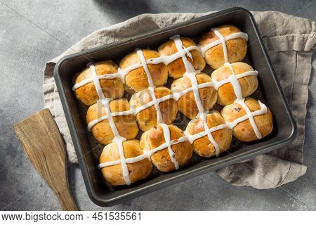 Homemade Easter Hot Cross Buns