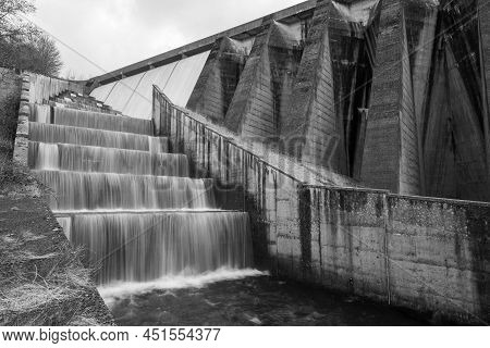 Wimbleball Dam