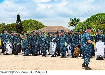 Honolulu, Hawaii, United States - August 2016: U.s. Navy American Soldiers Of Uss Missouri Cpo Legac