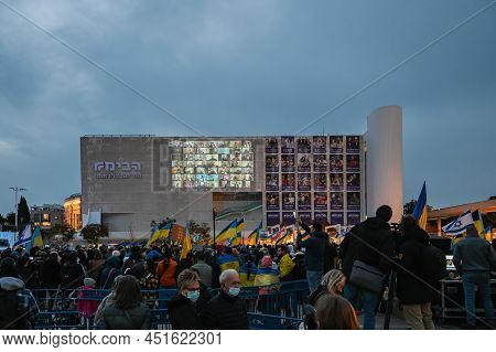 Tel Aviv. Israel - March 20, 2022: Rally In Support Of Ukraine In Tel Aviv On Habima Square. Broadca