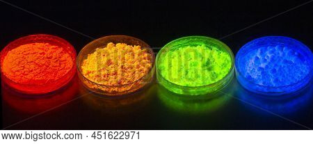 Fluorescent Organic Materials Powder Of Red, Yellow, Green Color For Production Oled Inside Of Glass