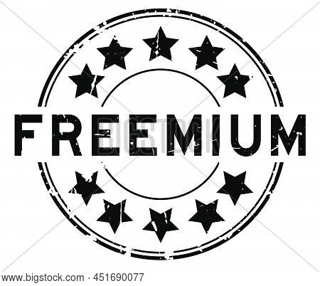 Grunge Black Freemium Word With Star Icon Round Rubber Seal Stamp On White Background