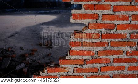 Unconventional Building Site The Masonry Was Neglected, Irresponsible, Not Progressing, Only Half Fi