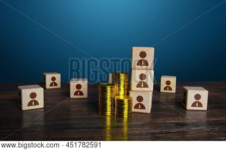 Cooperation Makes A Profit. Working Together Brings Money. An Effective Team. Wages For Employees An