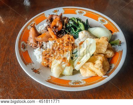 Nasi Tempong Or Sego Tempong, Traditional Spicy Culinary Food Of Banyuwangi, East Java, Indonesia.