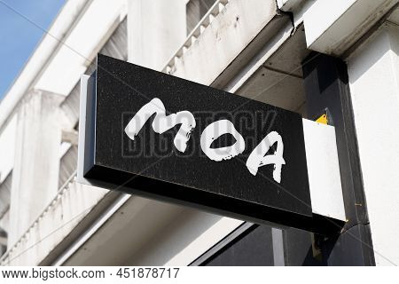 Bordeaux , Aquitaine  France - 03 27 2022 : Moa Logo Brand Fashion And Text Sign Shop Facade Jewelry