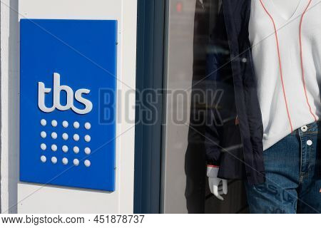 Bordeaux , Aquitaine  France - 03 27 2022 : Tbs Store Logo Sign And Brand Text For Clothes Sport Boa