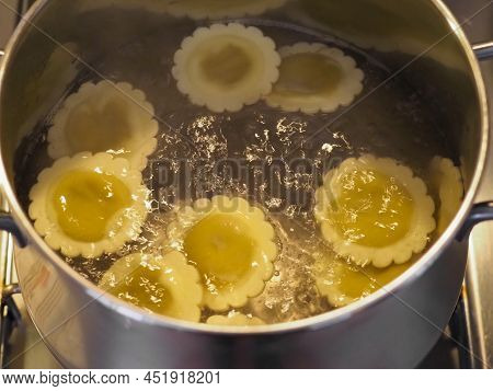 Ravioli Agnolotti Pasta Food