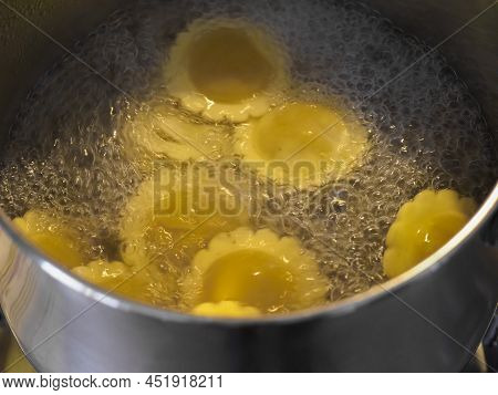 Ravioli Agnolotti Pasta Food
