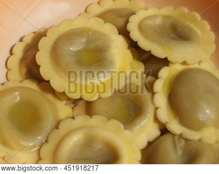 Ravioli Agnolotti Pasta Food
