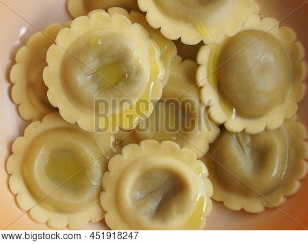 Ravioli Agnolotti Pasta Food