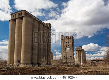 Granaries ละทิ้ง