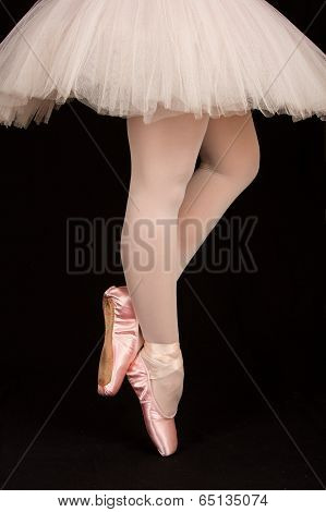 A Ballet Dancer Standing On Toes While Dancing Artistic Conversion