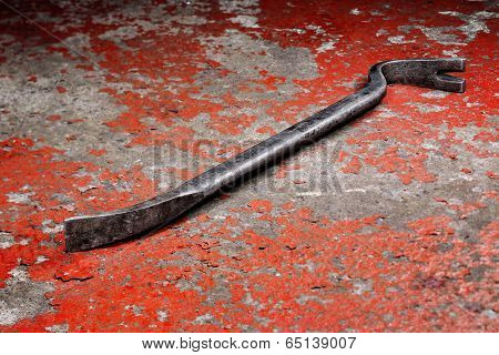 An old crowbar