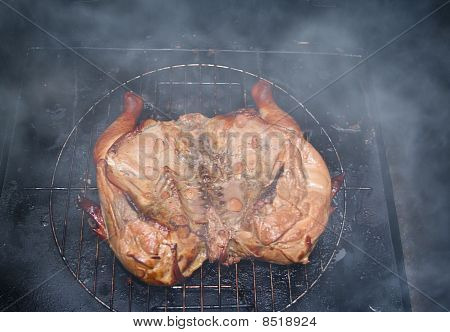 ย่าง Chiken A บนโครงตาข่ายประกอบ