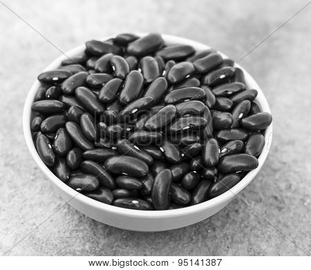 Grayscale image depicting a cup of Kidney Bean