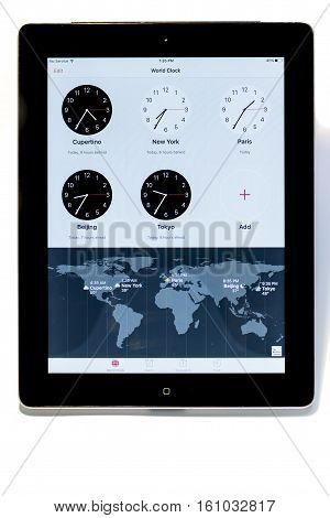 World Clock On Ipad 3 For Cupertino, New York, Paris, Beijing And Tokyo