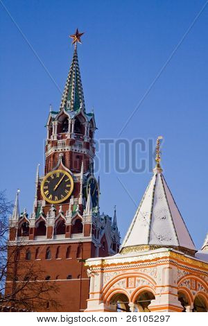  Moskva, detaljer af St. Basil's Cathedral og Spasskaya Tower
