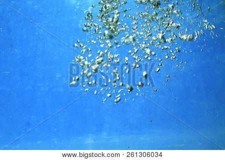 Fresh Water With Underwater Bubbles Texture Background