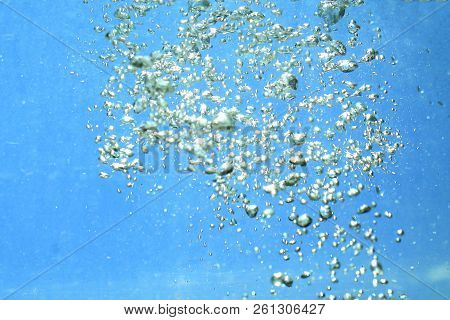 Fresh Water With Underwater Bubbles Texture Background