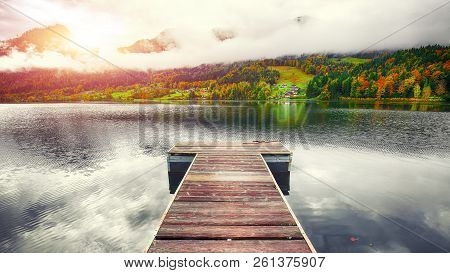 Idyllic Autumn Scene In Grundlsee Lake. Location: Resort Grundlsee, Liezen District Of Styria, Austr
