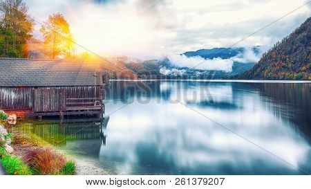 Idyllic Autumn Scene In Grundlsee Lake. Location: Resort Grundlsee, Liezen District Of Styria, Austr