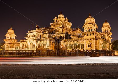 Albert Hall Central Museum , Jaipur. It Is Located In Ram Niwas Garden In Jaipur