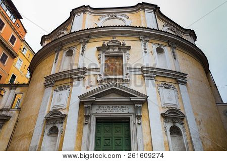 St. Bernard At The Baths (bernardo Alle Terme), The Structure Of The Church Is Similar To The Panthe