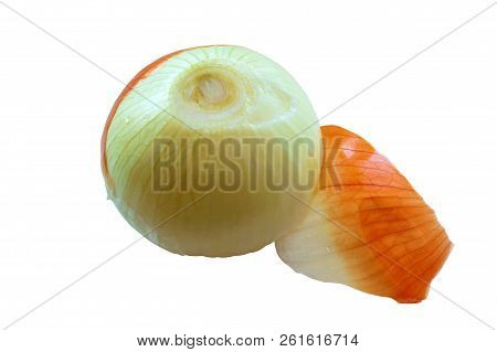 Head Napiform Onions, Onions Cleaned From The Husk, Sliced Onion