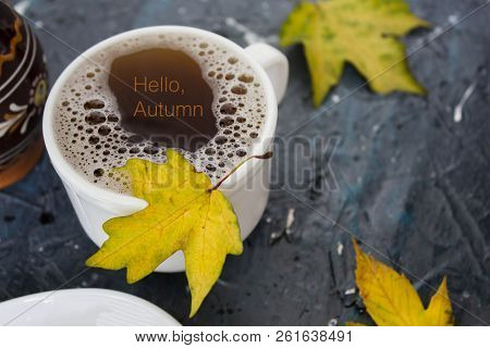 Tea. Green Tea. Herbal Tea. Mint Leaf. Tea With Apple Flavor. Tea In A Glass Cup With Apple Blossoms
