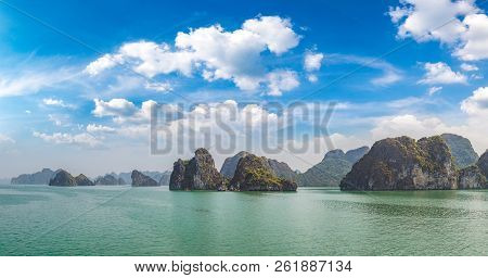 Halon Bay, Vietnam