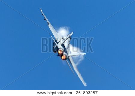 Avalon, Australia - March 2, 2013: Royal Australian Air Force (raaf) Boeing F/a-18f Super Hornet Mul