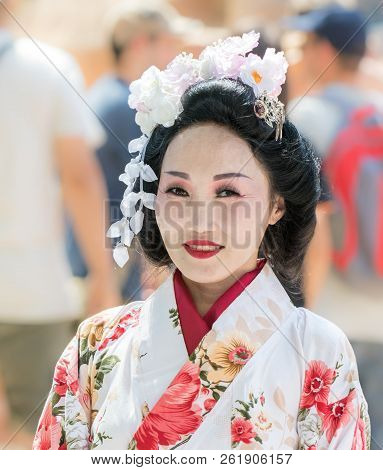 Jerusalem, Israel, September 29, 2018 : Participant Of The Festival In The Traditional Dress Of The 