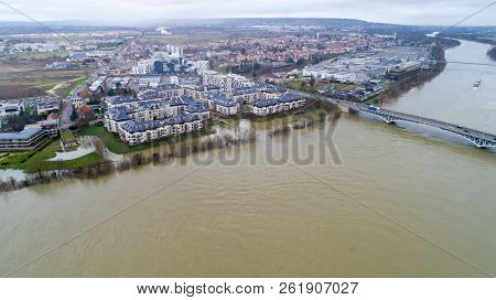 The Seine River Floods In Carriere Sous Poissy, Yvelines, France