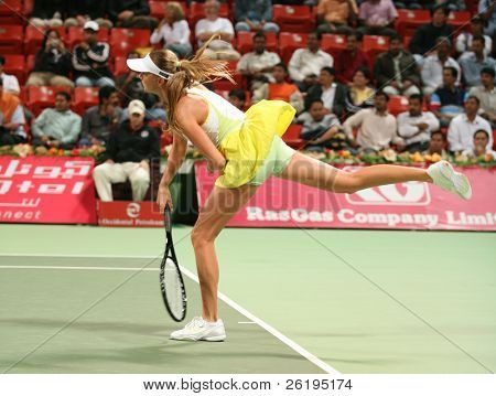 슬로바키아 테니스 스타 다니엘 Hantuchova 카타르 오픈 ATP 토너먼트의 첫 번째 라운드에서 재생
