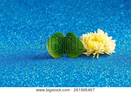 Happy Dussehra Greeting Card , Green Leaf And Rice