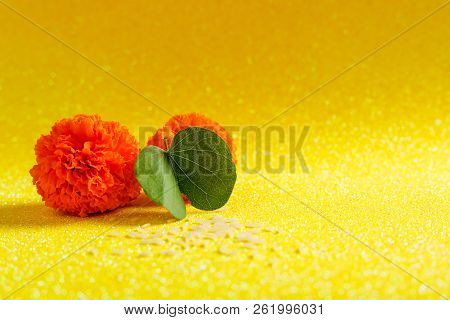 Happy Dussehra Greeting Card , Green Leaf And Rice