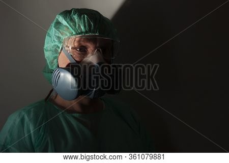 Male Nurse, With Twin Filter Half Face Respirator Mask , Protective Eyglasses,  Cap, Gown,  With  Pe