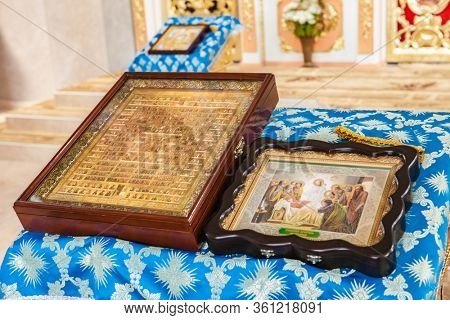 MUKACHEVO, UKRAINE August 31, 2013: icons, holy images, the Bible and church accessories at the Krasnogorsk monastery in honor of all the saints MUKACHEVO, August 31, 2013 UKRAINE