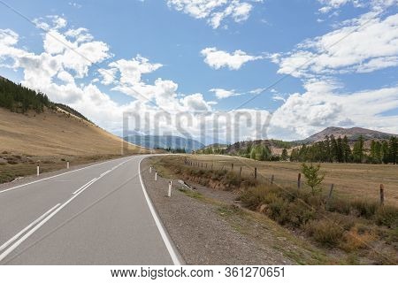 .beautiful Summer View Of Altai Mountains. Summer In Altai Russia, Road To Altai Mountains,
