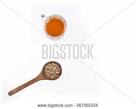 Foeniculum Vulgare - Herbal Tea Fennel Tea In Glass Cup With Dried Fennel Seeds