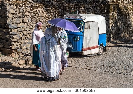 Gondar, Ethiopia - Feb 06, 2020: Ethiopian People At The Church Of Debre Berhan Selassie In Gondar, 