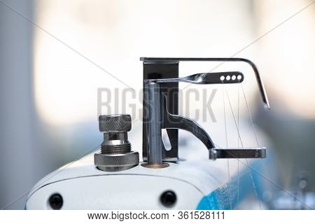 A Specialized Sewing Machine For Entrepreneurs Who Have Large Orders For Fabric.