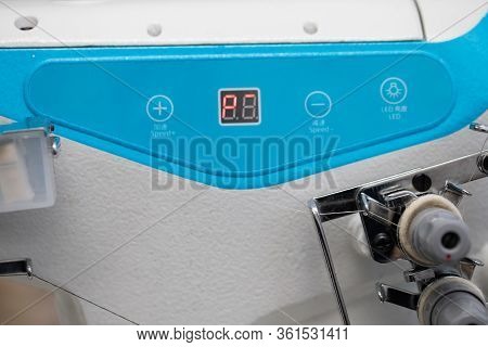 A Specialized Sewing Machine For Entrepreneurs Who Have Large Orders For Fabric.