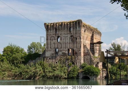 Italy, Valeggio Sul Mincio - May 20 2018: The Close Up View Of Visconti Bridge In Valeggio Sul Minci
